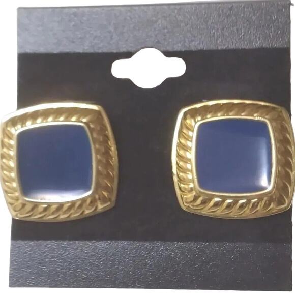 Vintage Monet Clip-on Earrings Lot Of Three Confort Clip Design Unique To Monet - Picture 3 of 8